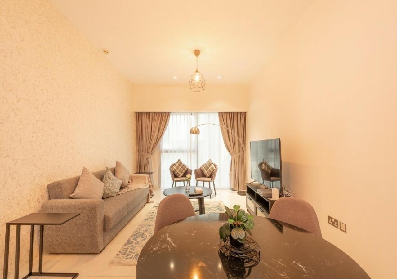 Hometown Apartments - Cosy 1 Bedroom Apartment With Brand New Furniture In Difc Dubai Exterior foto